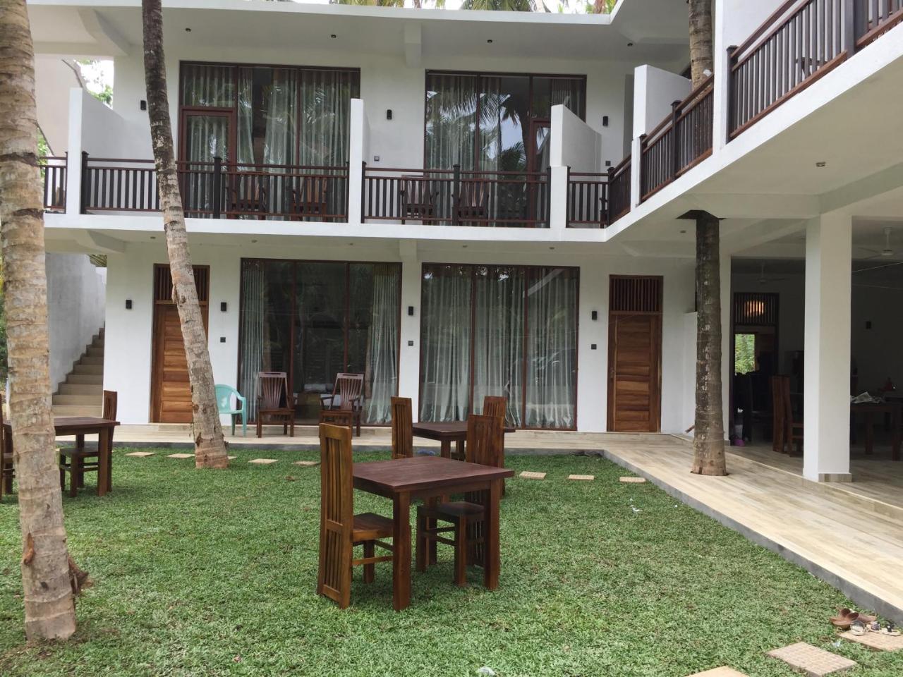 Bay Hiriketiya Hotel Dikwella Kültér fotó