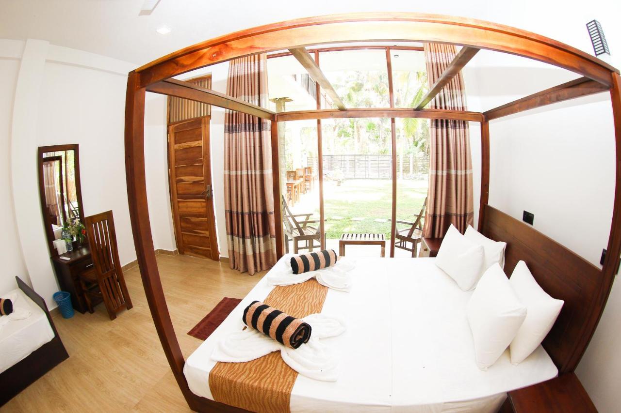 Bay Hiriketiya Hotel Dikwella Kültér fotó