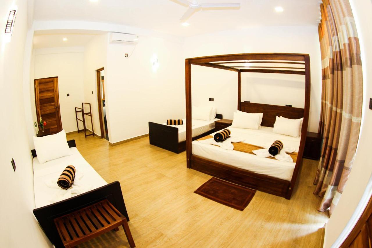 Bay Hiriketiya Hotel Dikwella Kültér fotó
