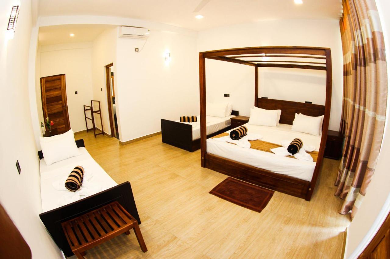Bay Hiriketiya Hotel Dikwella Kültér fotó