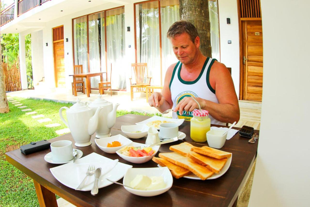 Bay Hiriketiya Hotel Dikwella Kültér fotó